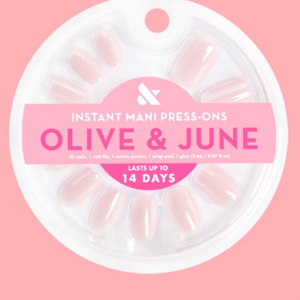 Olive & June Instant Mani Press-On Nails GH Glass Short Squoval Sheer Pink